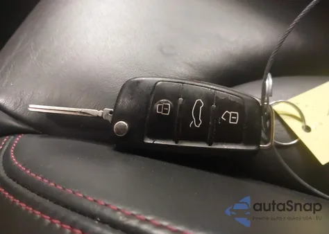 2012 Audi R8 5.2 from USA, damaged, VIN WUAGNAFG0CN003002